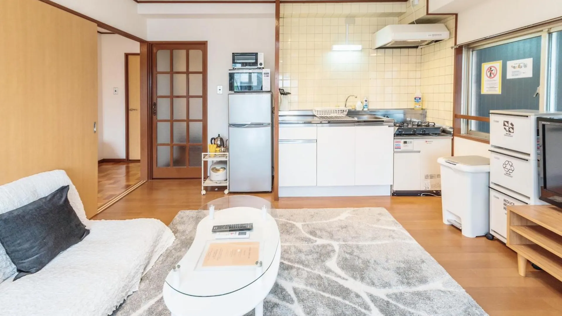 四谷松本館ビル Apartment Tokyo