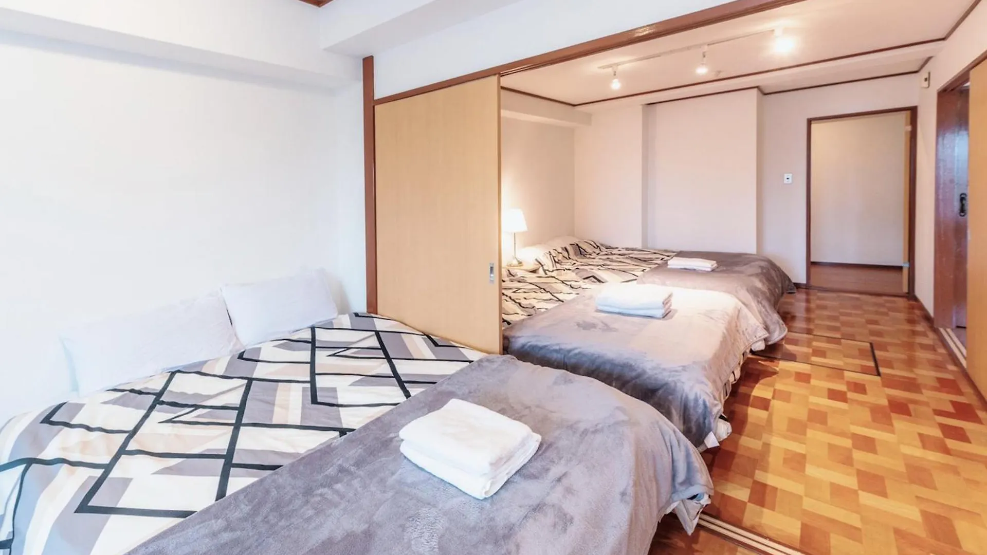 四谷松本館ビル Apartment Tokyo